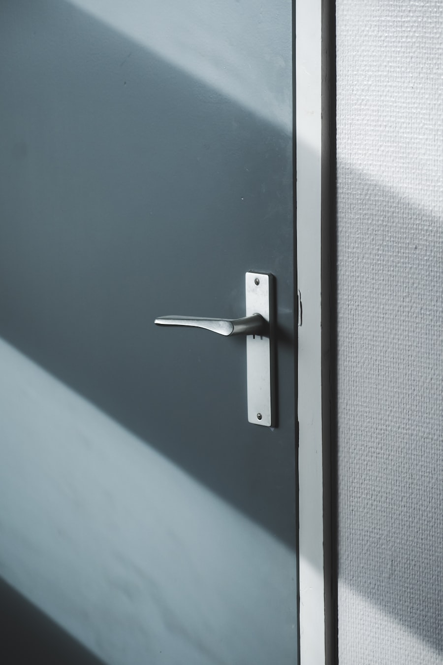 Manilla de una puerta cerrada, apertura de puertas en Santiago